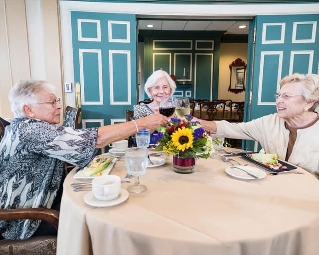 highlands-wyomissing-dining-terrance-room-1